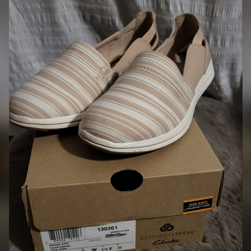 NWT Clarks Women's Cloud Steppers Slip-On Canvas Shoes - Tan Stripe 8W